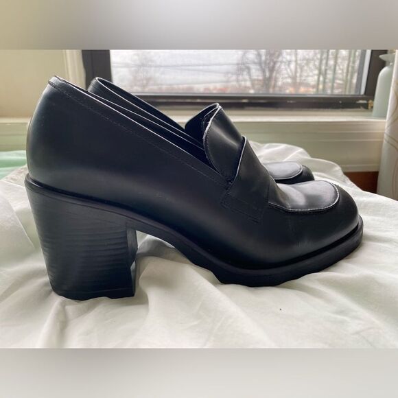 90s Heeled Loafer Black Leather Nine West Shoes